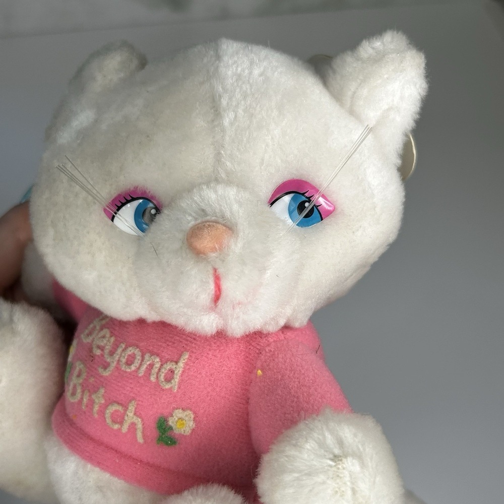 Russ Luv Pets White Kitty w/tags Cat Shirt Funny Saying Plush Collectible 7" - Picture 5 of 10